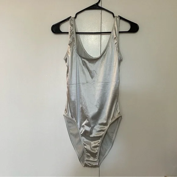Vintage Gold Crown Label Victoria’s Secret Union Made Metallic Silver Swimsuit S - Picture 2 of 10